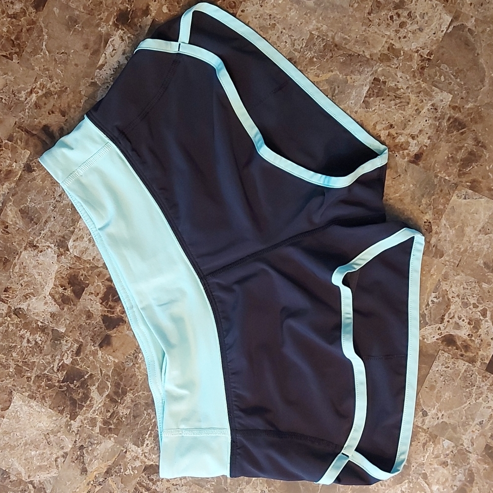 Lululemon shorts, EUC, size 4